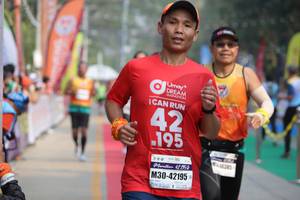 BIB: 195, 42195
                            <button type="button" onclick="openModal(8146209)" class="btn btn-primary btn-sm float-right btn-popup" data-toggle="modal" data-target=".modal-high-quality">
                        <i class="fas fa-shopping-cart"></i> Add to Cart
                    </button>
                                            <button type="button" onclick="isThisMe(8146209, true)" class="btn btn-success btn-sm float-right btn-popup btn-isme hidden" data-toggle="tooltip" data-placement="bottom" title="นี่คือรูปของคุณใช่ไหม คลิกที่นี่เพื่อเอาเข้าอัลบั้ม">
                        <i class="fas fa-plus"></i> Add to album
                    </button>
                    <button type="button" onclick="isThisMe(8146209, false)" class="btn btn-warning btn-sm float-right btn-popup btn-isnotme hidden">
                        <i class="fas fa-ban"></i> Remove from album
                    </button>